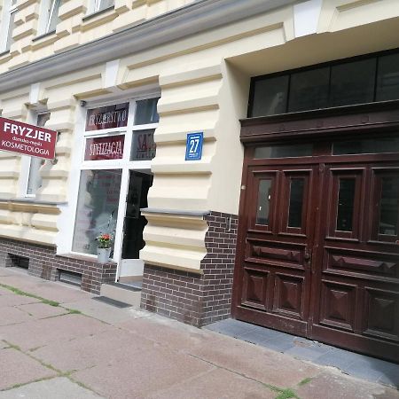 Hostel Tulip - Pokoj 5 Ze Wspolna Lazienka I Kuchnia 슈체친 외부 사진