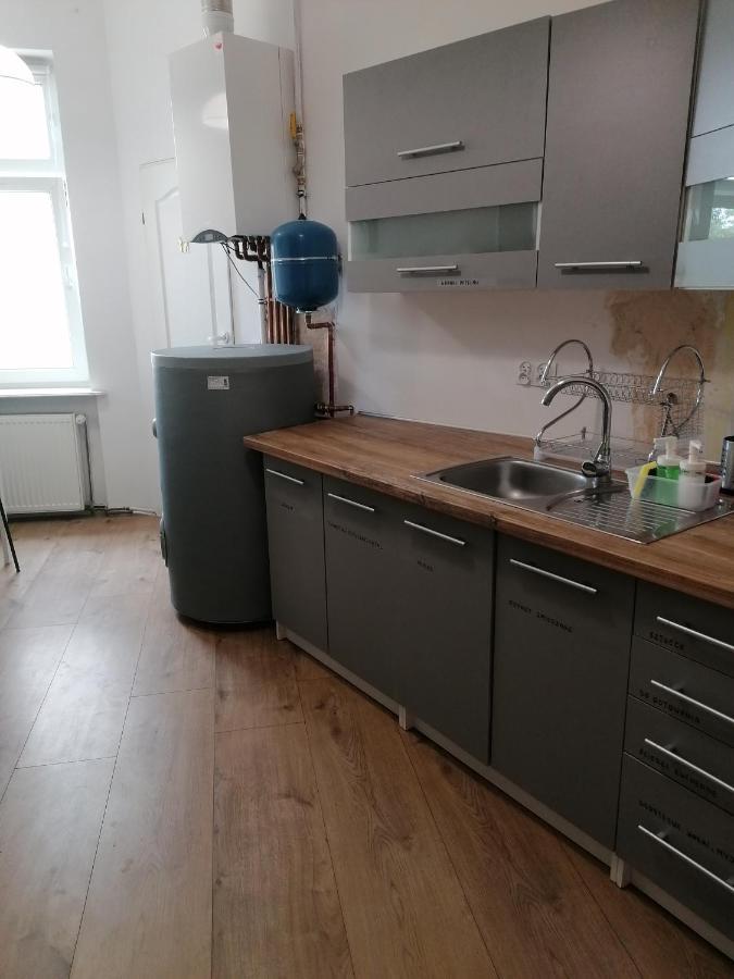 Hostel Tulip - Pokoj 5 Ze Wspolna Lazienka I Kuchnia 슈체친 외부 사진