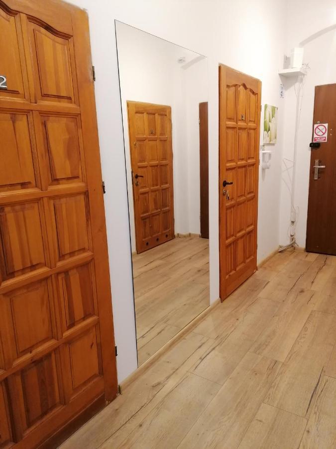 Hostel Tulip - Pokoj 5 Ze Wspolna Lazienka I Kuchnia 슈체친 외부 사진